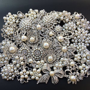 45 pcs Brooch Bouquet Supplies Crystal Rhinestone Pearl Brooch Pin Cake Decoration Wedding Gift Decor Invitation Embellishment