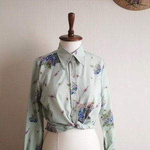 70s Floral Mint Green Vintage Blouse /  Flower Print 1970s  Wing Collar Top