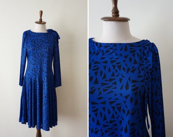 80s Blue Vintage Midi Dress /  Geometric Printed 1980s Flare Vintage Dress / size M