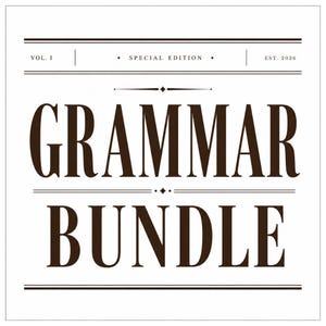 Pode incluir: Um design gráfico quadrado apresentando o texto castanho escuro GRAMMAR BUNDLE numa fonte serifada. Acima do texto, lê-se VOL. I, SPECIAL EDITION e EST. 2026. O design inclui linhas horizontais e detalhes decorativos em forma de diamante num fundo branco.