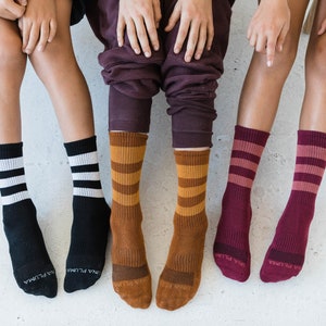 Organic Cotton Crew Socks - Packs of soft and breathable tall socks