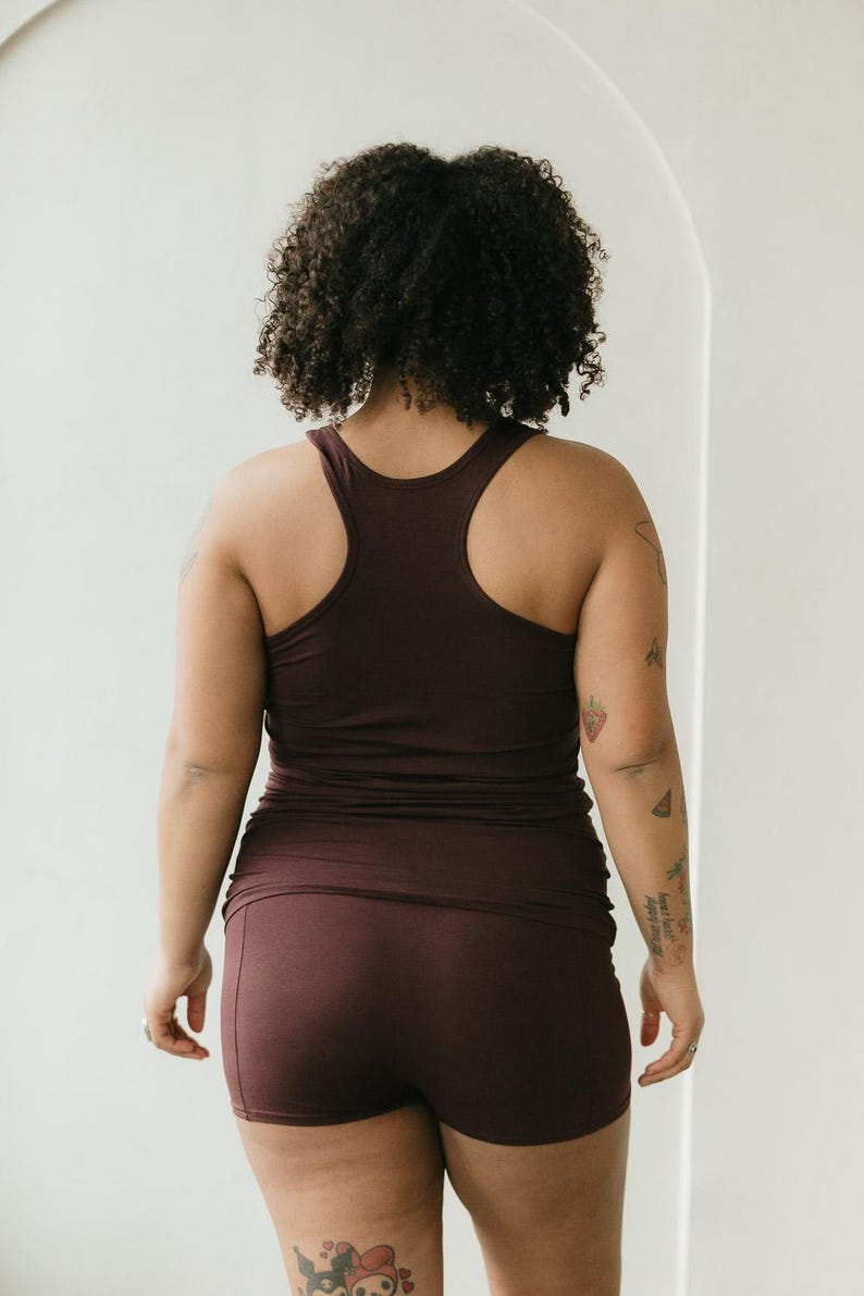 Yogini Tank Top - yoga top - stretchy long racer back tank top image 3