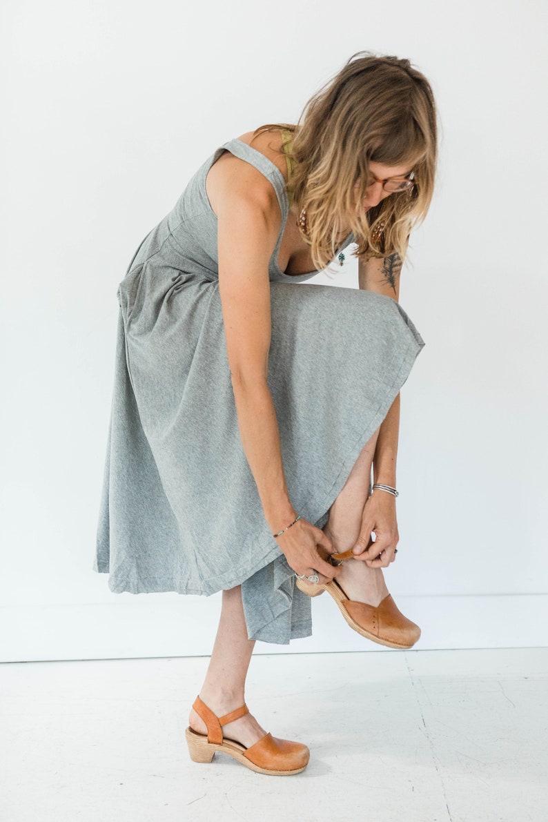 Heather Twirl Dress v neck sleeveless organic cotton flowy dress with pockets image 8
