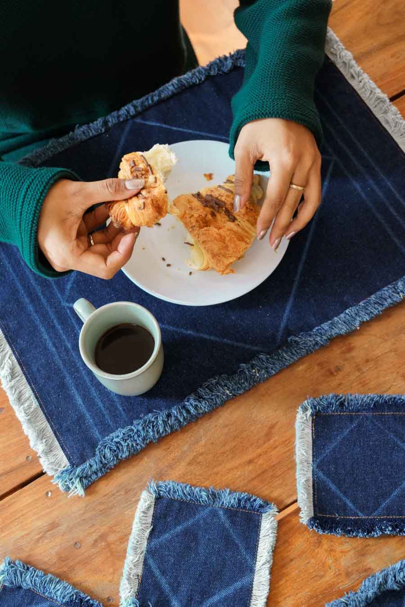 Gallery Detail: Stonewashed Denim Tableware Placemats And Coasters