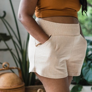Piedra Shorts Mid length shorts with pockets soft and comfortable shorts image 1