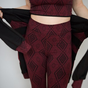 Serpiente Set thick diamond jaquard leggings and crop top set yoga set organic active wear set image 5