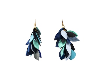 Pendientes de cuero con hojas - Pendientes de cuero - Pendientes de hojas de cuero hechos a mano en Italia - Joyería de cuero - Pendientes artesanales