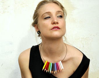 Collar de lápiz de colores - Joyería de lápiz – Collar de lápices de colores - Regalo de profesor de arte - Joyas de lápiz de colores - Regalo para profesor de arte