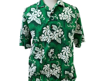Hilo Hattie Hawaiian Shirt Mens XL Green White Floral Petroglyph Coconut Button