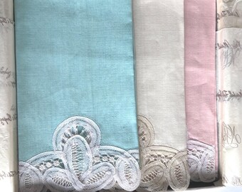 Marshall Field Linen Lace Trim Fingertip Towels Set of 3 Boxed Vintage Pastel