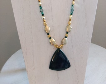 Green Agate Pendant Necklace