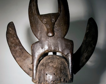 Eine seltene tussische Büffelhelm-Maske aus Burkino Faso - African Tribal