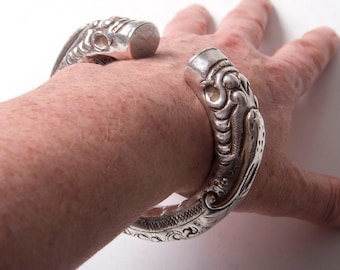 Beautiful antique Hill tribe Shaman's dragon bangle - high grade silver - large