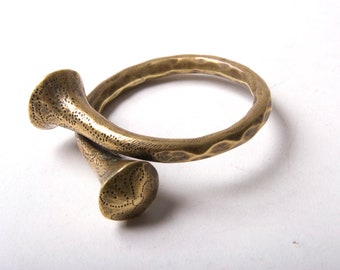 Rare Naga tribe headhunters bracelet in brass. Early 20th century
