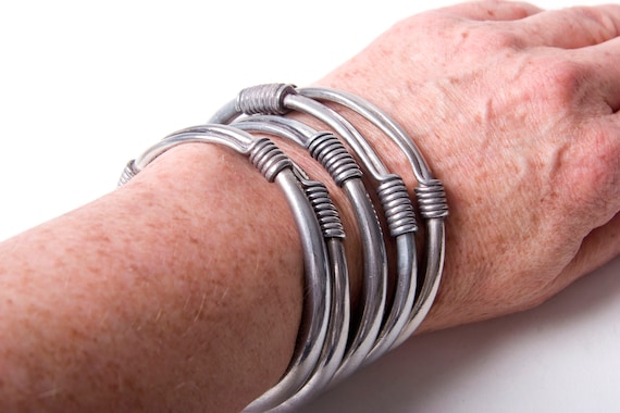 Well made solid silver bangle from the Golden Tri… - image 1