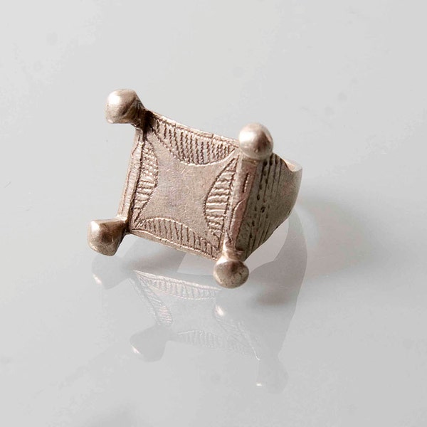 North African vintage ring silver and copper mix