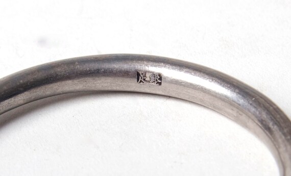 Well made solid silver bangle from the Golden Tri… - image 5