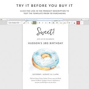 K&ouml;nnte beinhalten: Eine druckbare Geburtstagseinladung mit einer Illustration eines blauen und gelben Donuts. Der Text lautet "Sweet! Feiern Sie mit uns Hudsons 3. Geburtstag. Samstag | 12. August | 14:00-16:00 Uhr. Hillcrest Manor Estate Garden Terrace 2405 57th Bend Avenue Ft Worth, Tx 84953. Gracie ist bei amazon.com registriert. Wir hoffen, Sie dort zu sehen!"