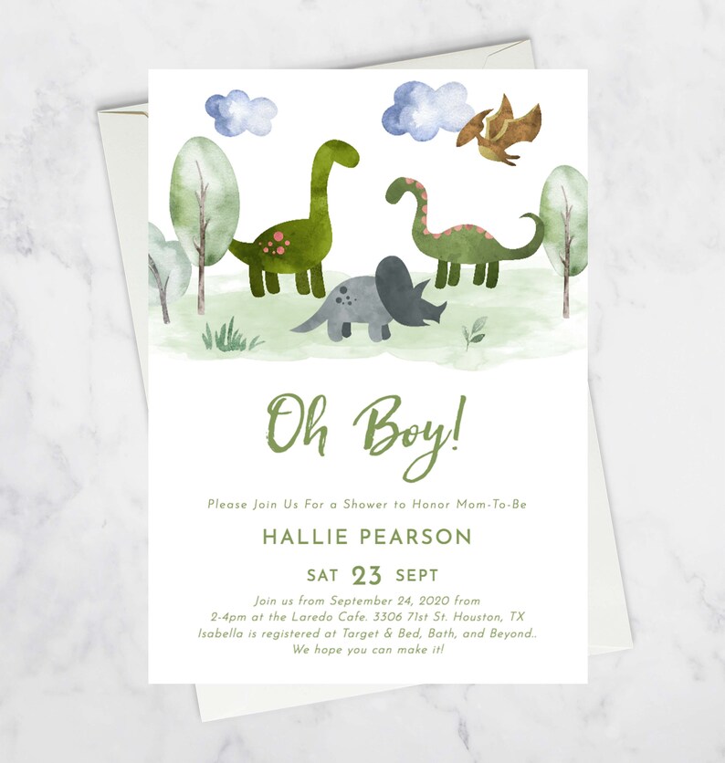 K&ouml;nnte beinhalten: Eine Babyparty-Einladung mit einer Aquarell-Illustration von Dinosauriern und dem Text "Oh Boy!"  Please Join Us For a Shower to Honor Mom-To-Be HALLIE PEARSON SAT 23 SEPT Join us from September 24, 2020 from 2-4pm at the Laredo Cafe. 3306 71st St. Houston, TX Isabella is registered at Target & Bed, Bath, and Beyond... We hope you can make it!"