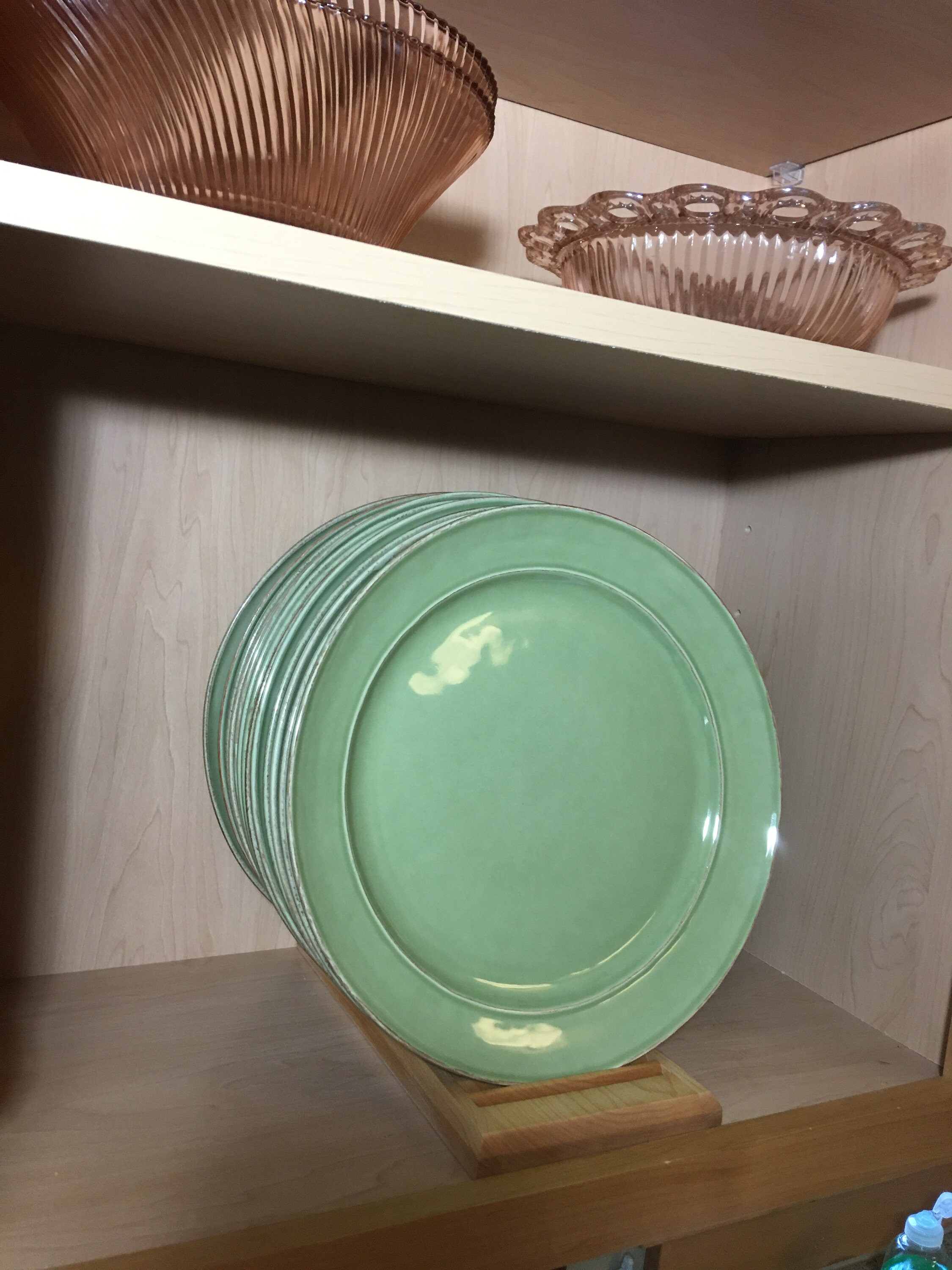 Vertical Plate Racks for Cabinet