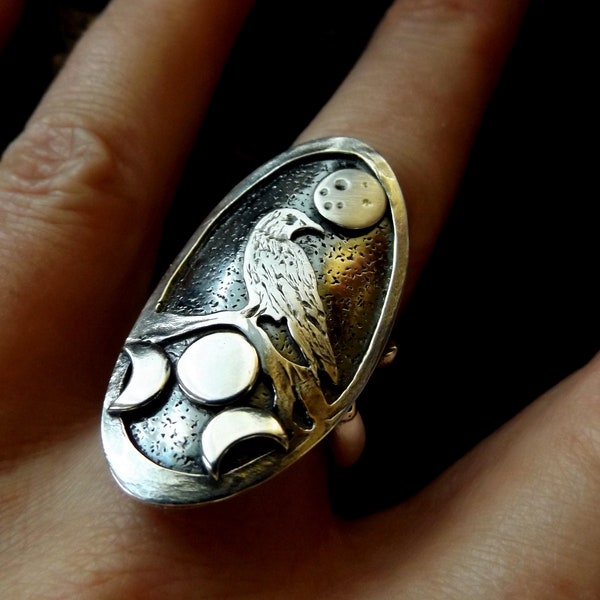 Silver Raven Ring with triplemoon detail and full moon , textured and handsawn