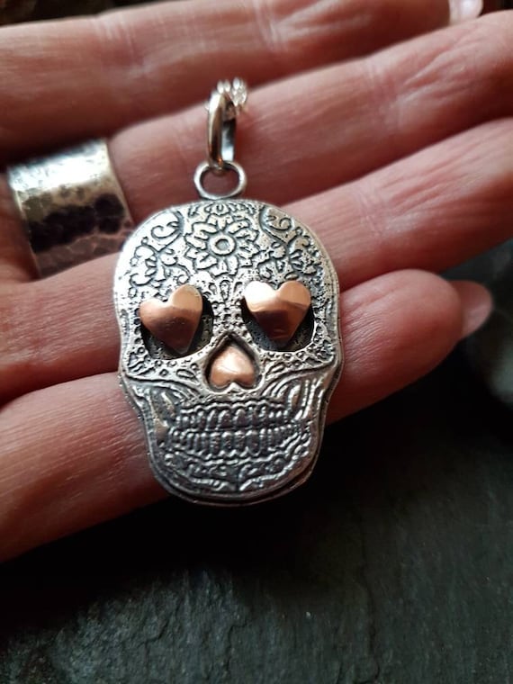 Silver sugar skull pendant sale