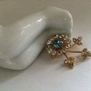 Blue Topaz Floral Spray Brooch Pin 50s Gold tone &quot; Something Blue&quot; Romantic Floral Bridal Mother Vintage Wedding Mid centuryJewelry Gift