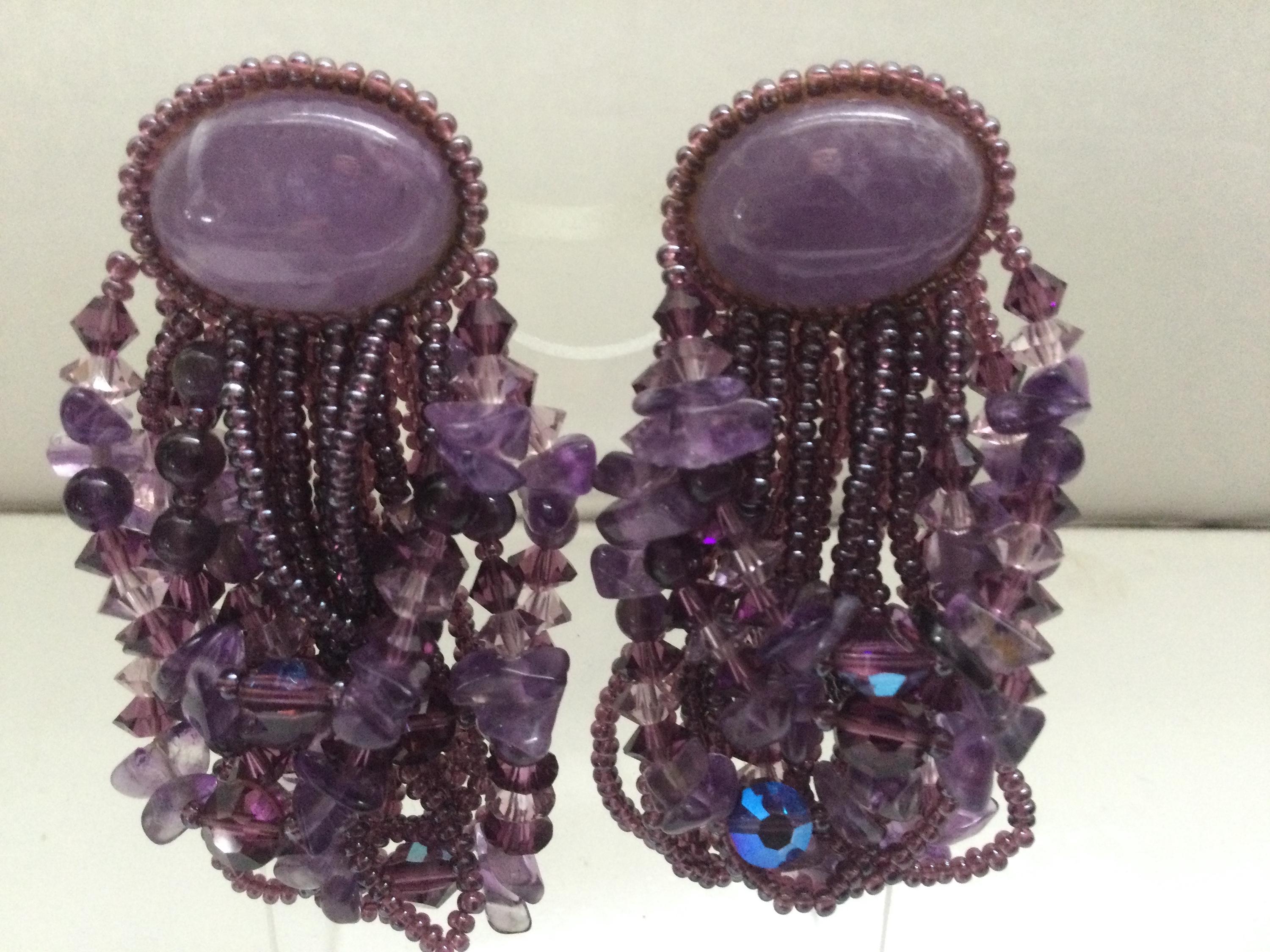 Boucles d'oreilles pendantes améthyste : perles en argent