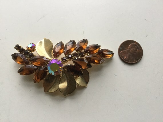 Vintage Topaz Rhinestone Leaf Brooch Pin Aurora B… - image 3