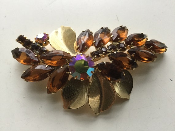 Vintage Topaz Rhinestone Leaf Brooch Pin Aurora B… - image 2