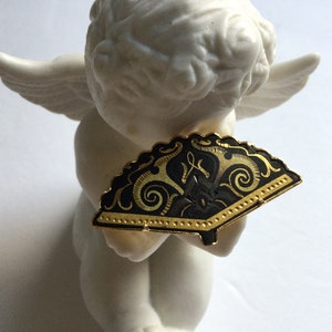 Damascene Fan Brooch Pin  60s  Toledo Trombone Clasp Inlaid Black Goldtone Lapel Gift