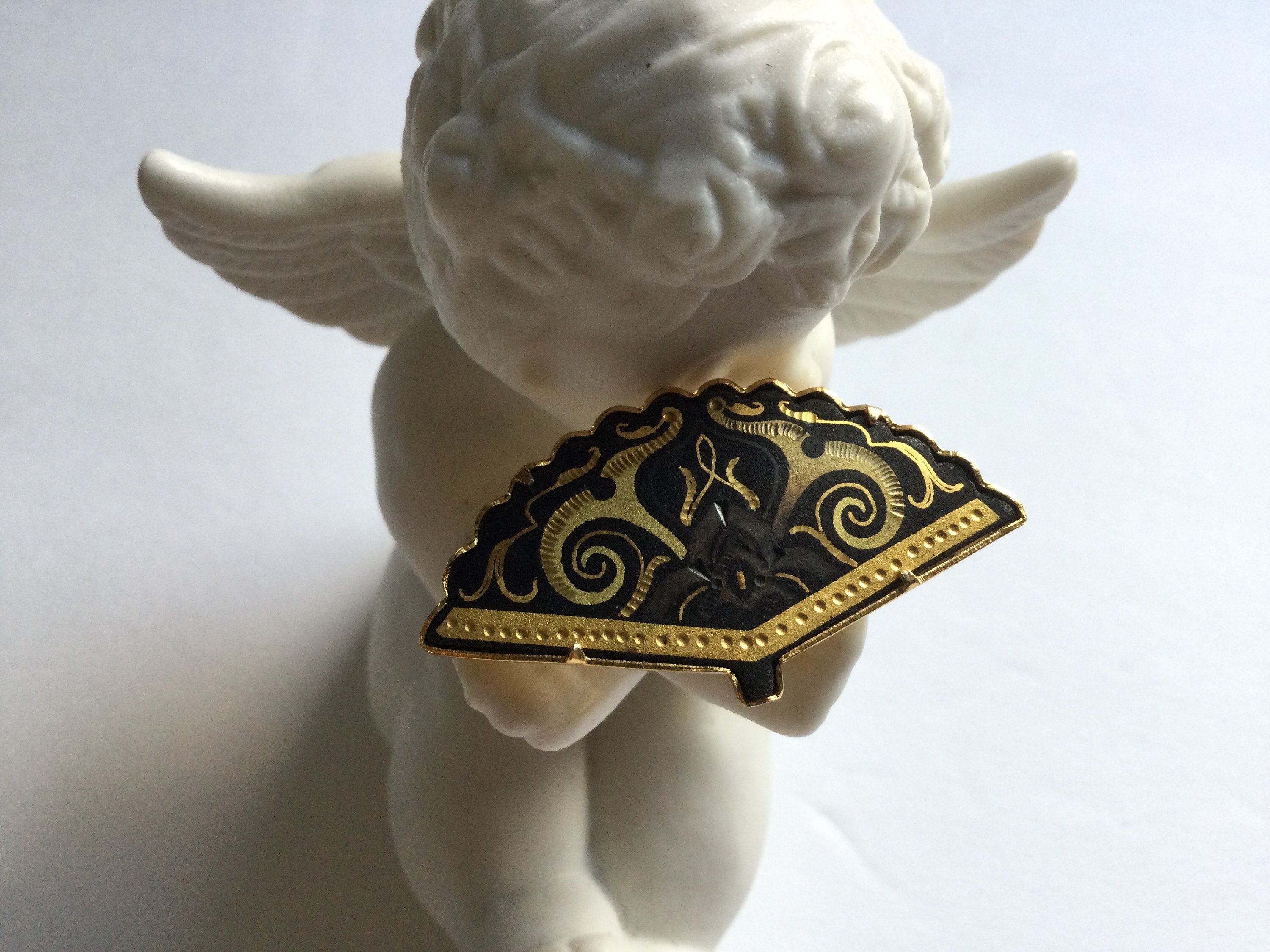 Damascene Fan Brooch Pin 60s Toledo Trombone Clasp Inlaid Black