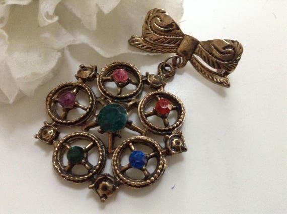 Vintage Dangling Medallion Brooch Pin Bow Multicol