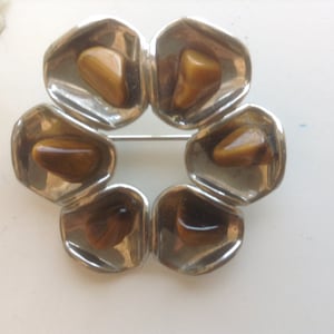 Tiger Eye Flower Pin Brooch Circle Silver Brown Fall Wedding Collar Purse Birthday Bridal Bouquet Botanical Nature Garden Figural Gift