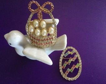 Conjunto de broche de Pascua con diamantes de imitación, cesta de perlas de imitación para vacaciones, lazo, huevo, joyería vintage multicolor, regalo festivo coleccionable
