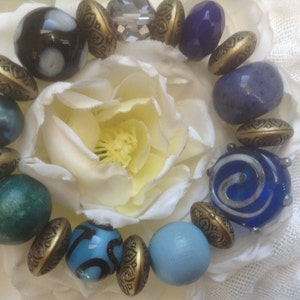 Glass Bead Bracelet OOAK Handmade Artisan Stretch Glass Round Beads Blues Purple Brass tone Holiday Graduation Wedding Birthday Bridal Gift