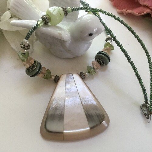 Faux Shell Pendant Choker Necklace 17