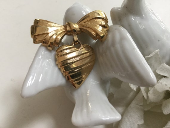 Mother Heart Bow Pin Brooch Avon Engraved "I love… - image 2