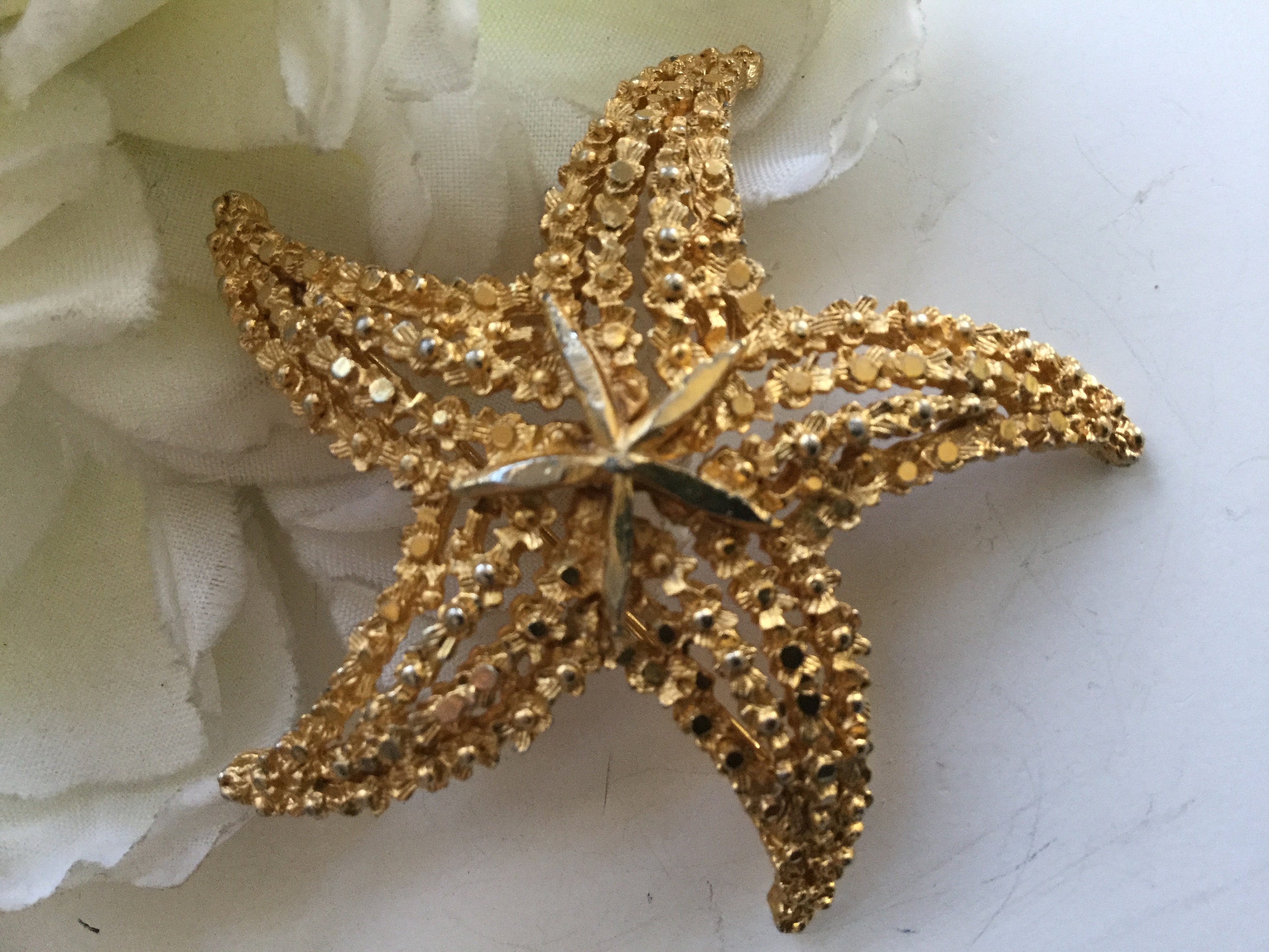 BSK Gold Starfish Brooch Pin Classic Romantic Beach Wedding | Etsy