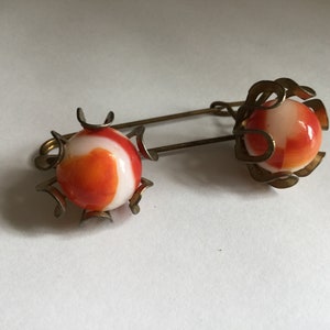 Vintage Caged Marble Kilt Pin Brooch Sweater Orange Swirl Milk Glass Brass Preppy Safety Pin Skirts Scarf Belt Collar Accessory Gift image 2