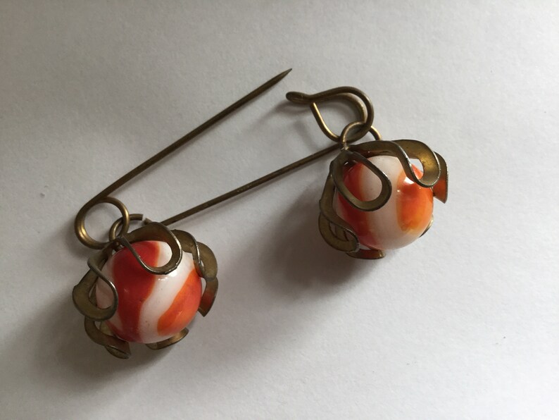 Vintage Caged Marble Kilt Pin Brooch Sweater Orange Swirl Milk Glass Brass Preppy Safety Pin Skirts Scarf Belt Collar Accessory Gift image 7