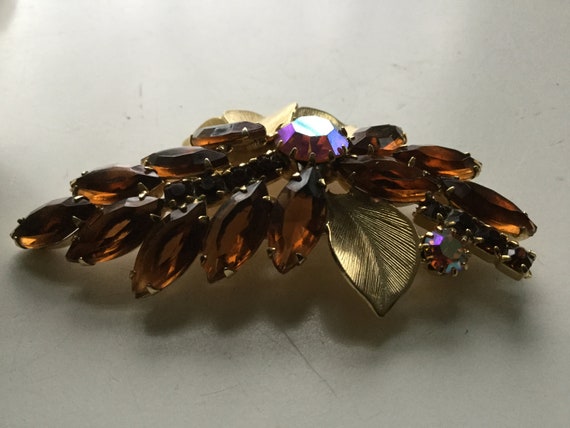 Vintage Topaz Rhinestone Leaf Brooch Pin Aurora B… - image 8