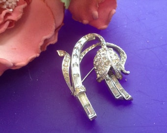 Coro rhinestone pin tulip rhodium flower collectible vintage 1950 brooch diamanté baguettes sparkling gift dazzling rare signed feminine