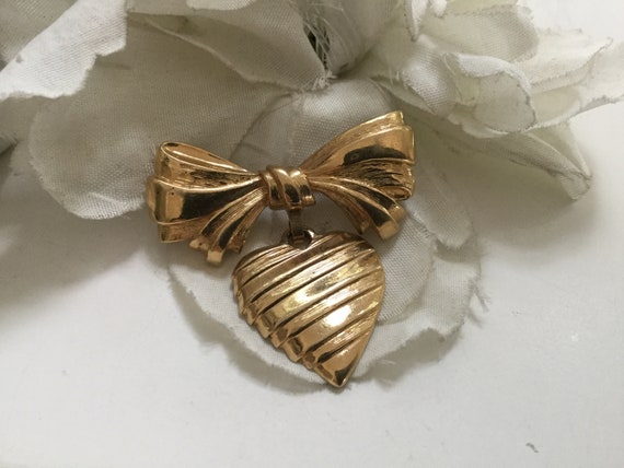 Mother Heart Bow Pin Brooch Avon Engraved "I love… - image 3