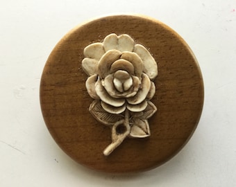 Vintage Myrtlewood Flower Brooch Rose Handmade Oregon Tourist Gift Wood Retro Wedding Resin 60s On Original Card  Boho Chic Jewelry  Gift