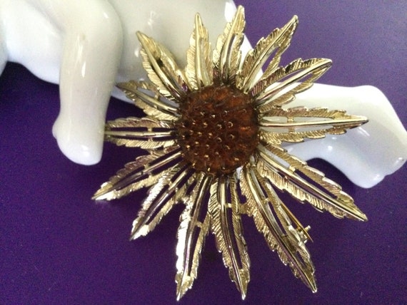 Sarah Coventry Sunflower Brooch Pendant Dimension… - image 4