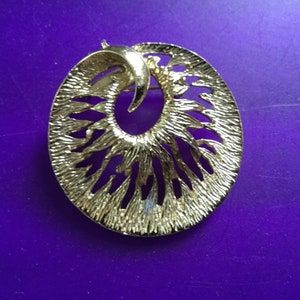 Mid Century Circle Brooch Pin Sun Flower Gold Tone  Dimensional Open Work  Costume 60s  Abstract Summer Mother&#39;s Day Gift