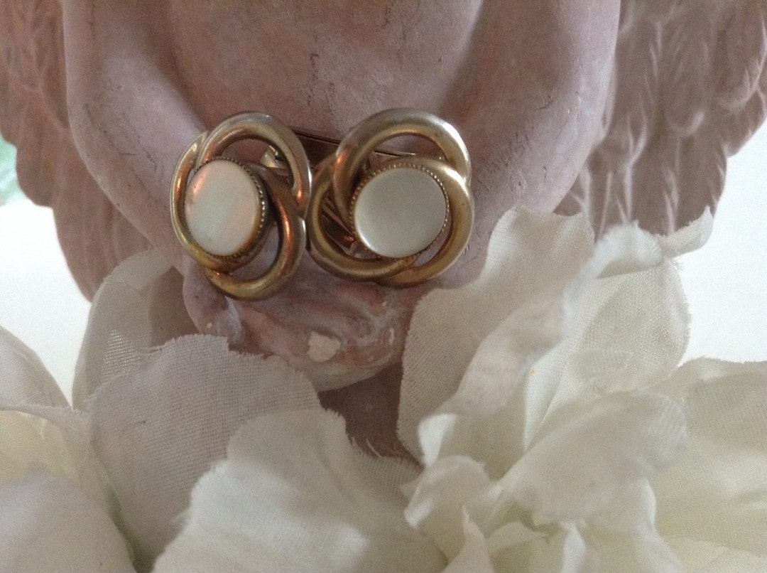 Boutons De Manchette Anciens En Nacre Et Métal Doré – Modèle #K35, Occasion, Sans Marque