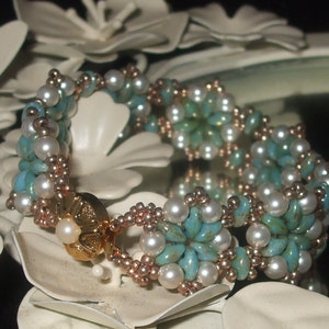 DIGITAL TUTORIAL - Petals & Pearls Bracelet Tutorial - Beaded Bracelet - Beadweaving Tutorial - Instant Download