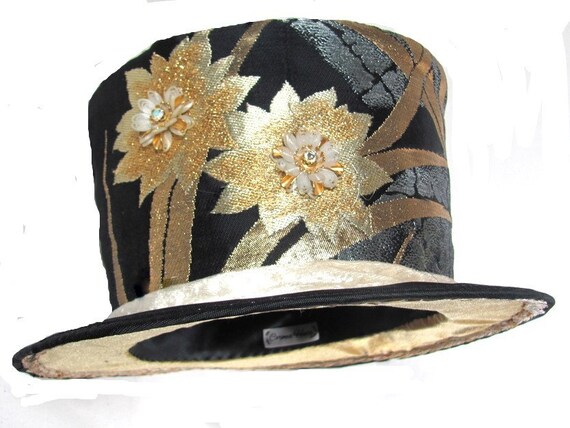 Black and gold top hat Clearance